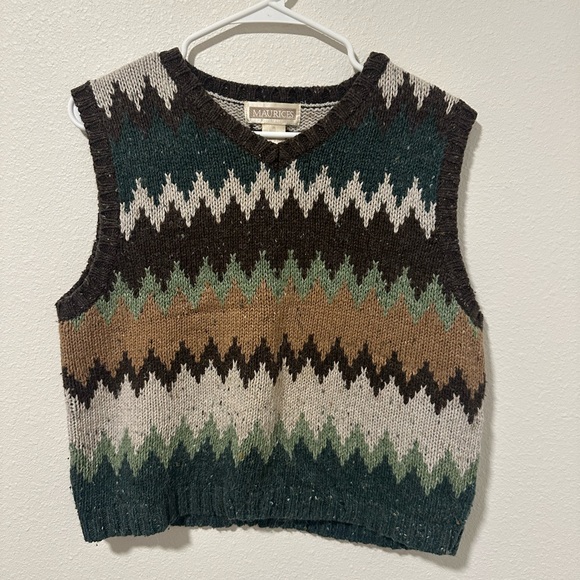 Maurices Sweaters - VINTAGE Maurices Green Multicolor Zigzag Knit Sweater Vest